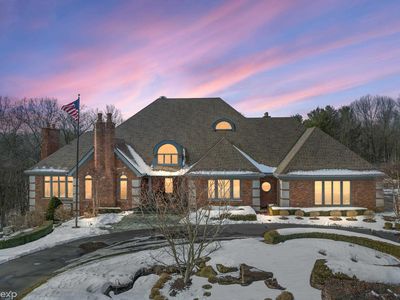 1494 Highpoint Dr, Rochester, MI, 48306