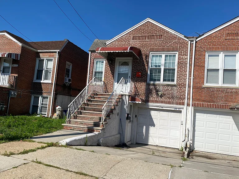 86-22 Little Neck Pkwy #2 — Photo 2