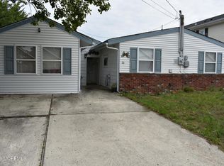 20 W Dory Dr, Little Egg Harbor, NJ 08087