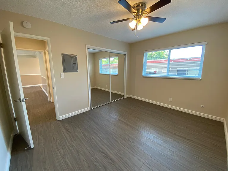 430 N Catalina Ave #5 — Photo 8