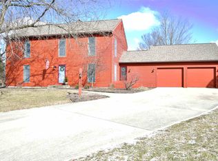 10130 Schuyler Ct, Fort Wayne, IN 46804