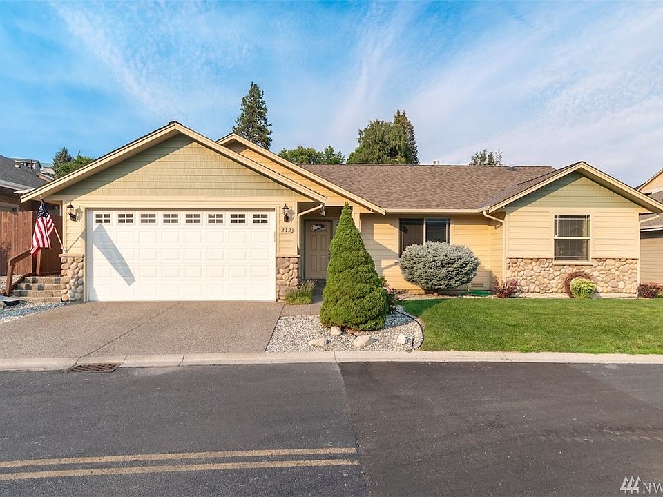1st image of 212 Village Dr