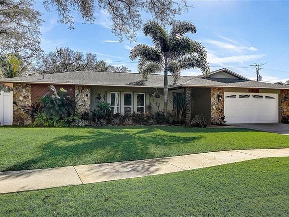 2nd image of 1649 Monterey Dr