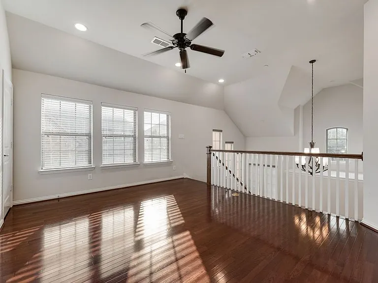 2518 Bill Moses Pkwy — Photo 11