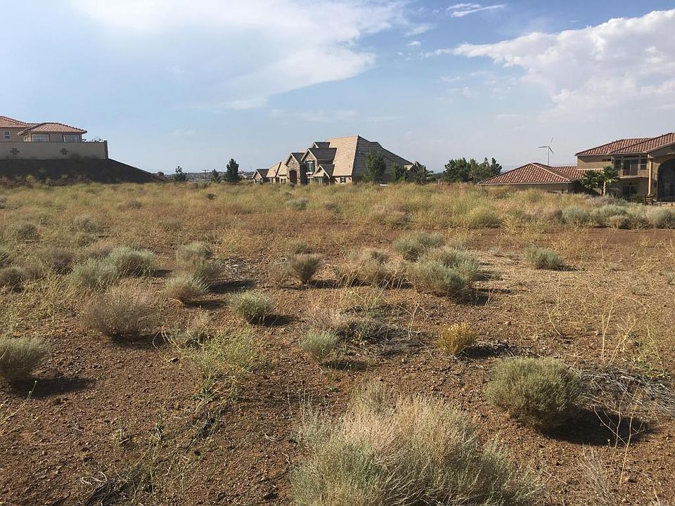 2nd image of 468 Shasta Pl