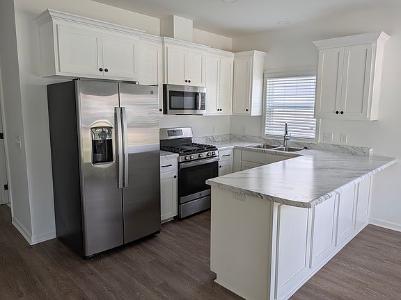 2nd image of 129 Edgefield Rd
