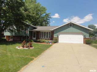 127 N Castle Dr, Dunlap, IL 61525