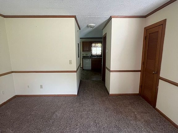 3rd image of 405 Alice Dr Unit A