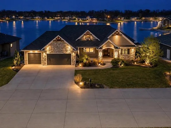2740 Whitetail Dr, Columbus, NE 68601