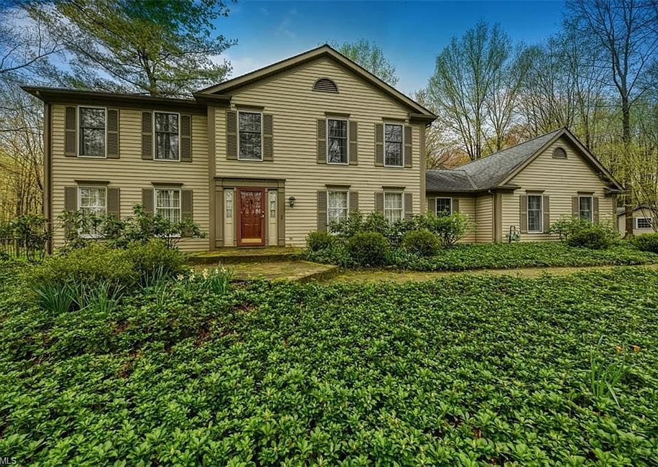 1st image of 1324 Meadowood Ln