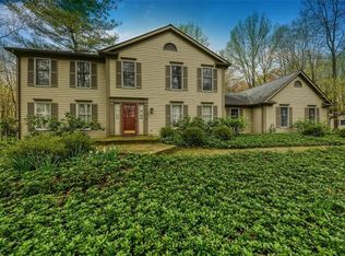 1324 Meadowood Ln, Hudson, OH 44236