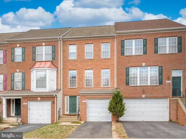 6002 Saint Hubert Ln, Centreville, VA 20121