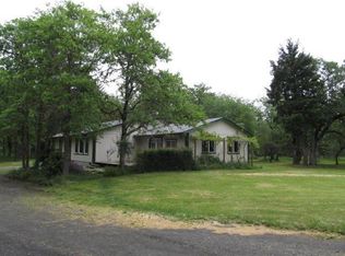 655 Waldamar Rd, Cave Junction, OR 97523