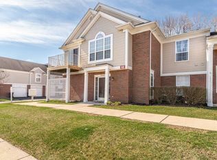 16855 Dover Dr, Northville, MI