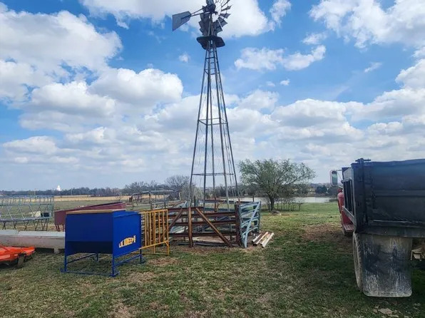 0 S Ballard Ave, Baxter Springs, KS 66713