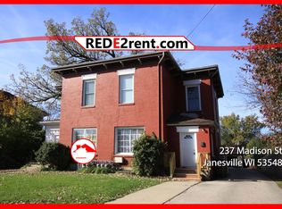 237 Madison St APT 4, Janesville, WI 53548