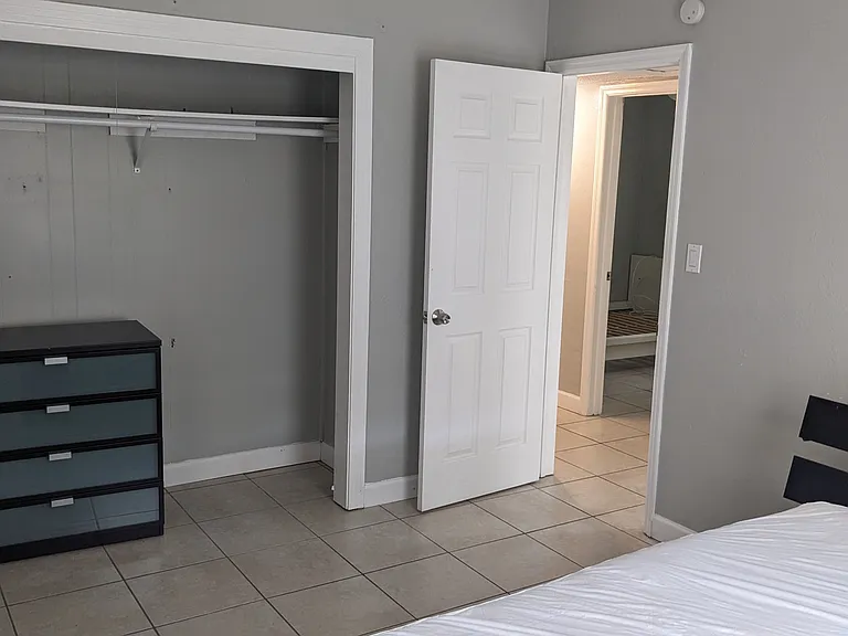 3906 W Carmen St — Photo 11