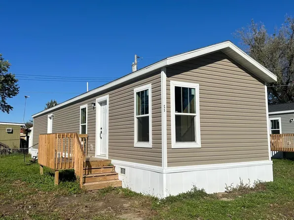 703 6th Ave SE Trailer C5, Mandan, ND 58554