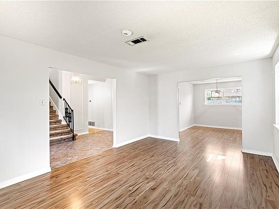 2nd image of 3610 Plymouth Pl