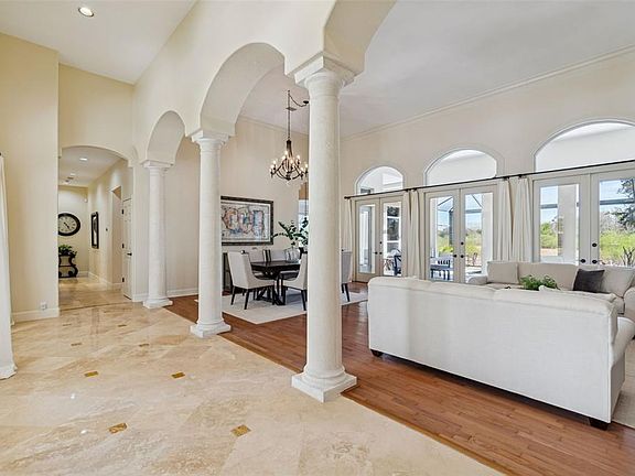 2nd image of 5212 GOLF LINKS BOULEVARD