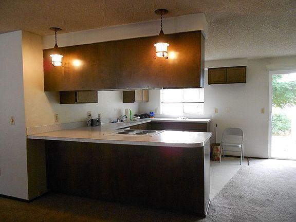 3rd image of 311 White Pine Dr