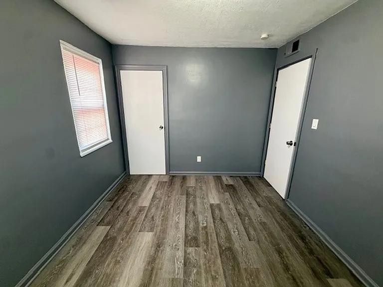 5944 Marseilles St — Photo 9