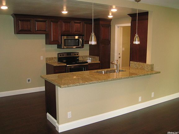 4th image of 1304 Branwood Way