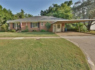 220 E 3rd St, Edmond, OK 73034
