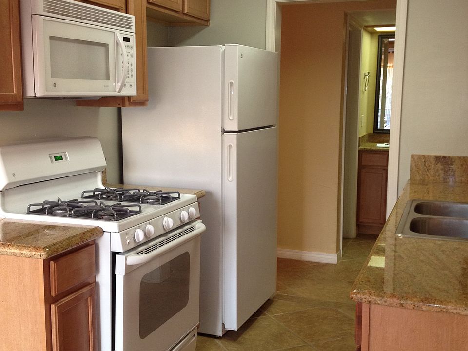 2nd image of 1420 W Lambert Rd Unit 419