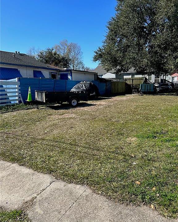 1st image of 1738 Mazant St