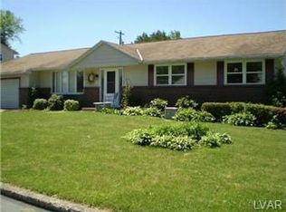 2090 Aster Rd, Macungie, PA 18062