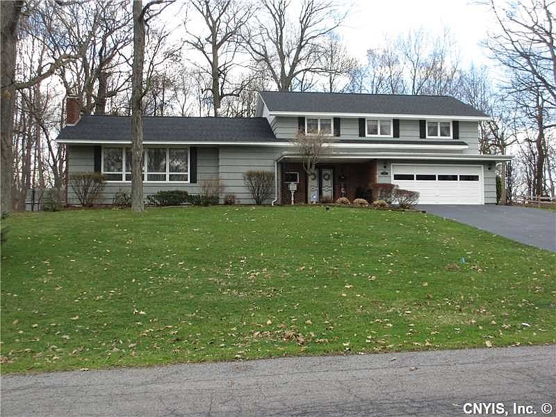 1st image of 114 Treeland Cir