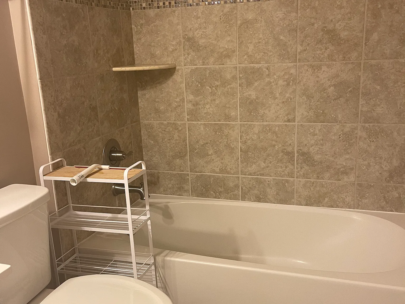 3 bed, 2.5 bath, 1650 sqft, $820 — Photo 4