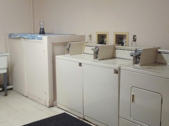 3rd image of 1819 Gracewoods Dr APT 8