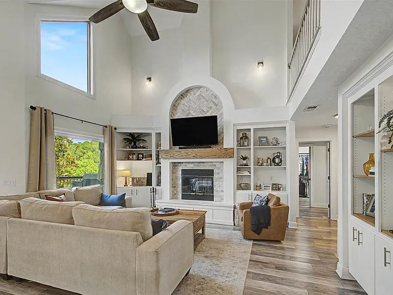4596 Bayside Dr — Photo 7