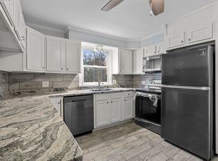 375 Oak St, Swansea, MA 02777