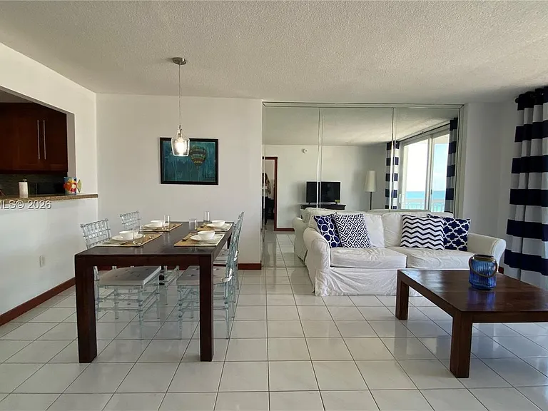 401 Ocean Dr #722 — Photo 3