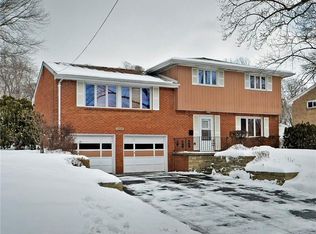 1319 Foxwood Dr, Monroeville, PA 15146