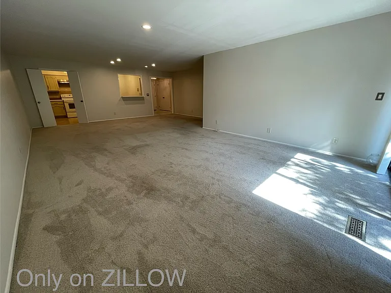 27330 Arborway Rd #28 — Photo 7
