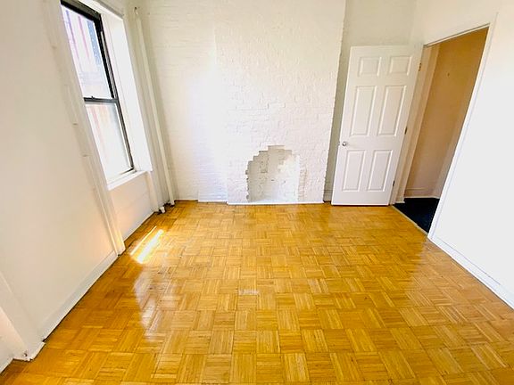 4th image of 124 Mac Dougal St #20