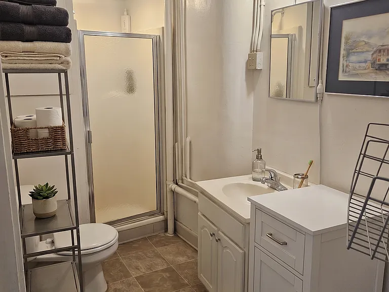 433 State St #1 — Photo 6
