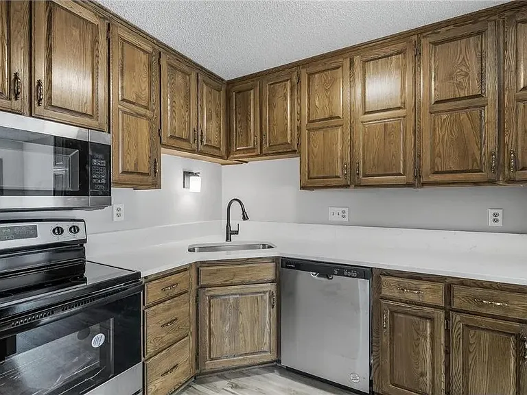 8727 N Maplebrook Cir — Photo 7