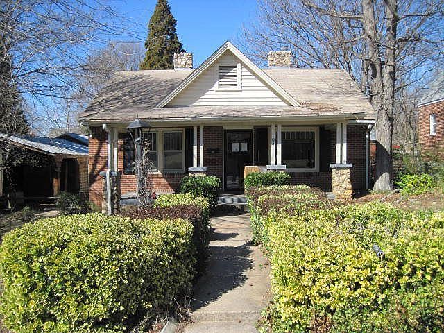 1st image of 1104 Wentworth St