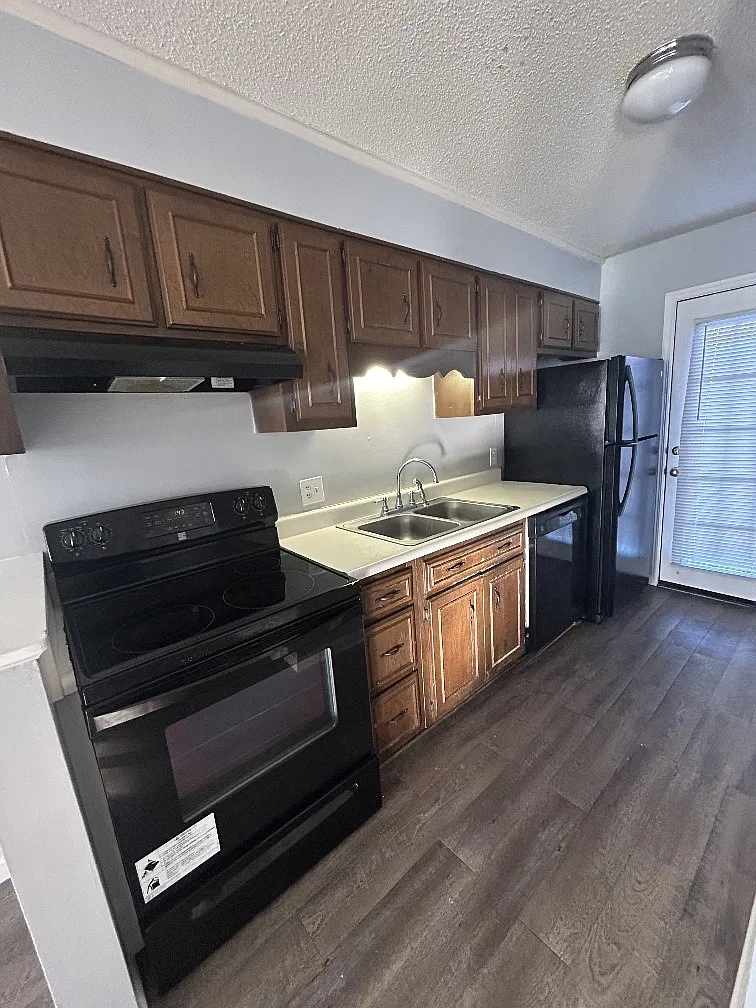 2 bed, 975 sqft, $1,000 — Photo 4