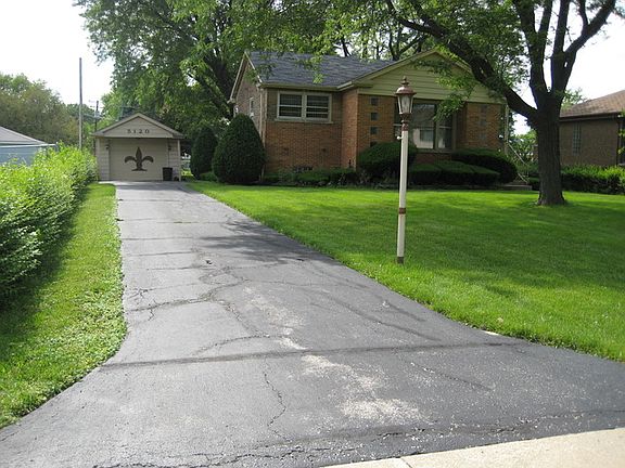 3rd image of 5120 N Canfield Ave