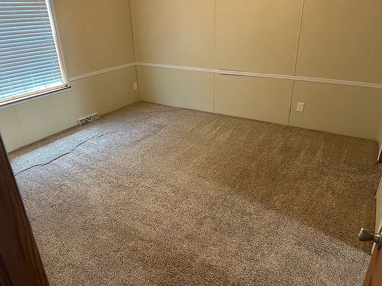 1499 W Wylie Ave — Photo 9