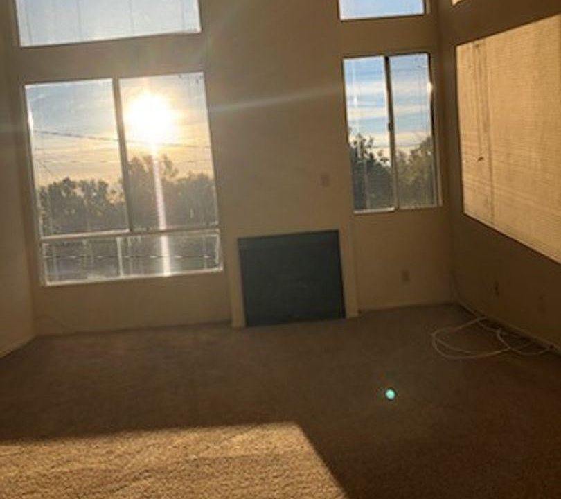 1st image of 420 W Elmwood Ave APT G