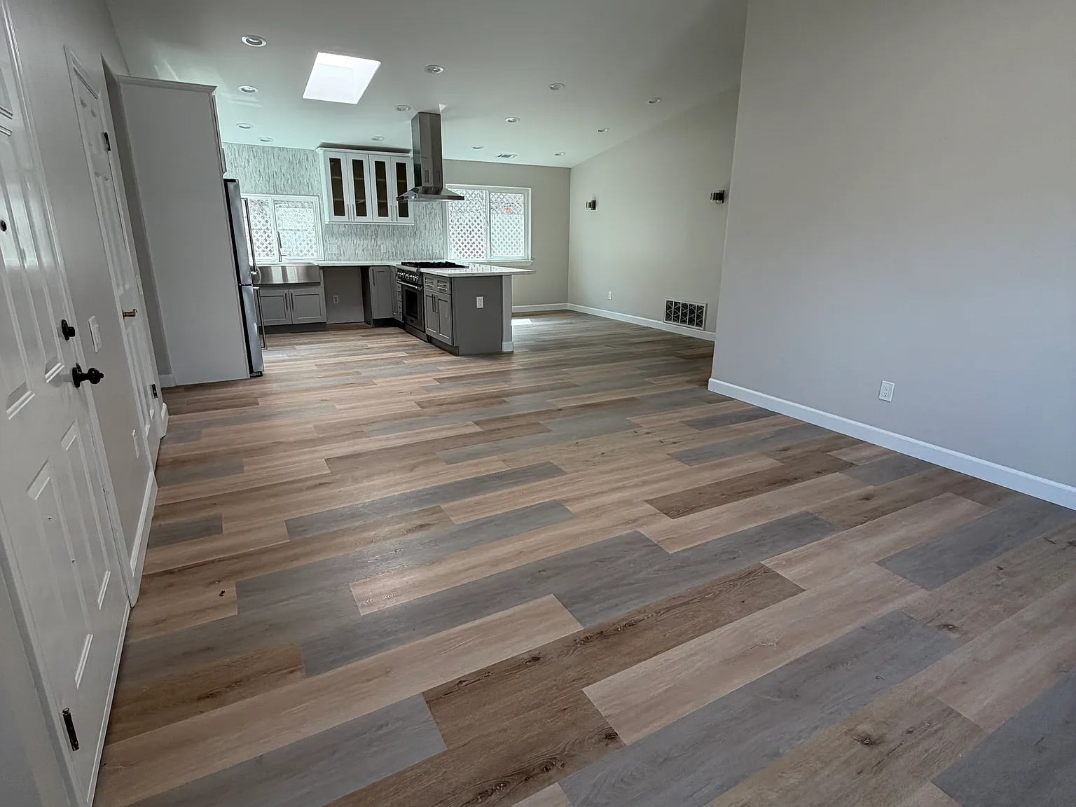 1044 Palm Ave — Photo 2