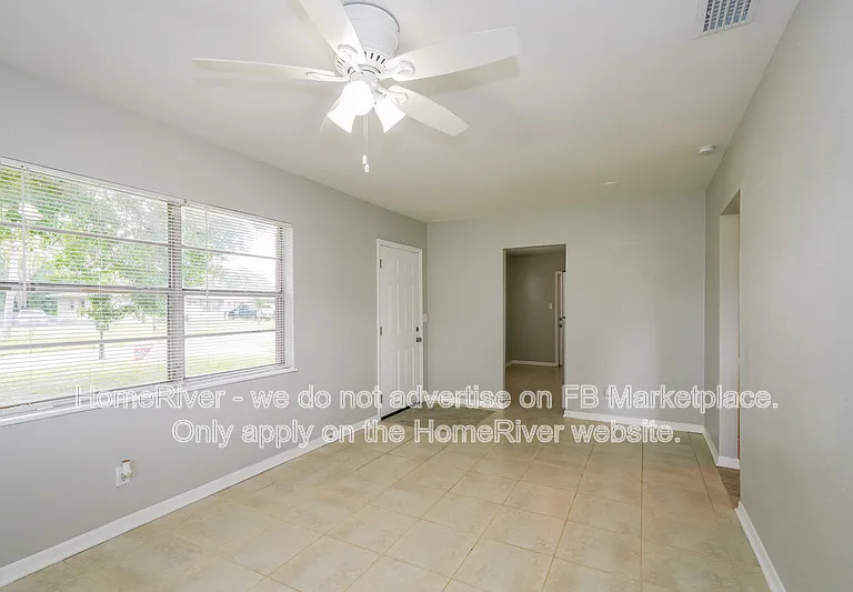 4903 S 85th St — Photo 6
