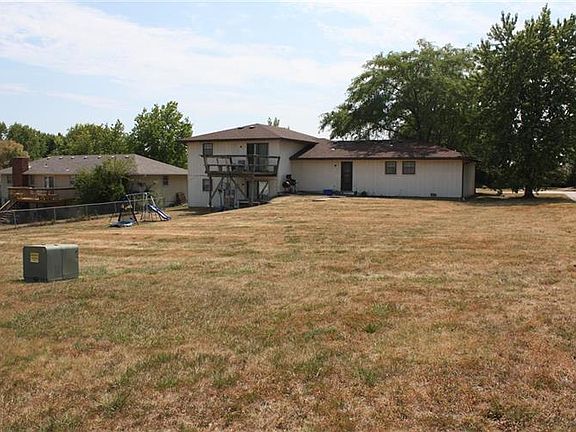 3rd image of 1362-1364 S Mesa Dr